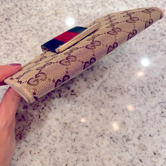 Authentic Gucci Wallet - Picture 2 of 4